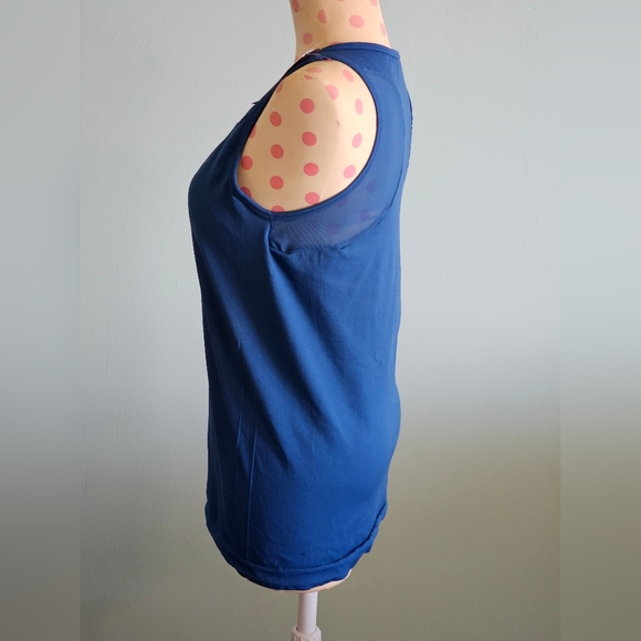 Disbest Yoga Sleeveless Athletic Tank Top With Built-In Bra Mesh On The Back - Picture 4 of 7